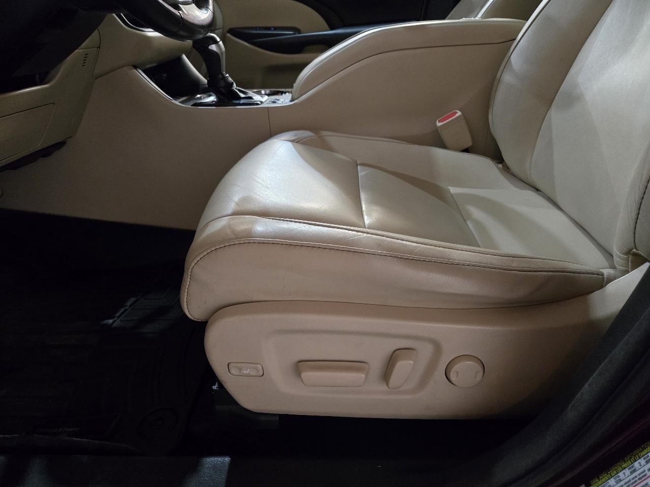 Toyota Highlander XLE Nav FWD V6 2018