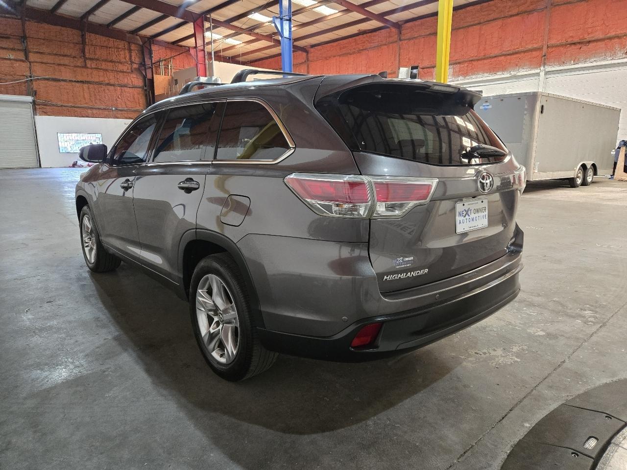 Toyota Highlander FWD 4dr V6 Limited (Natl) 2016