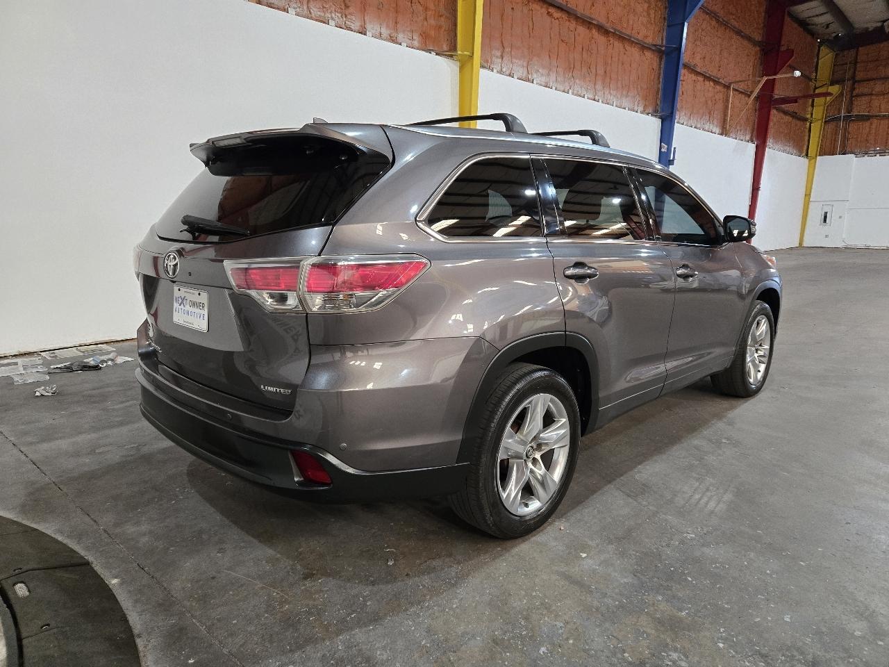 Toyota Highlander FWD 4dr V6 Limited (Natl) 2016