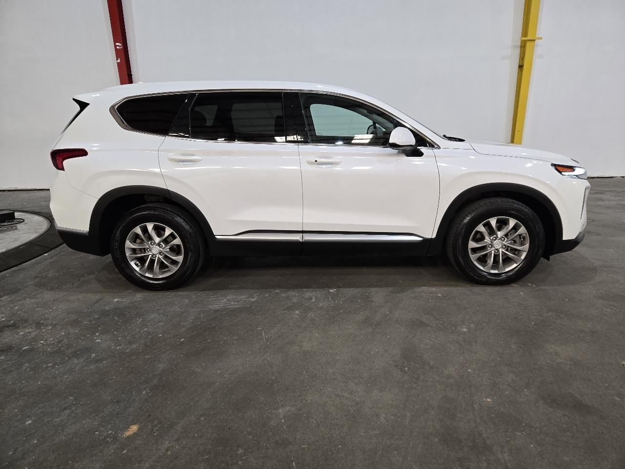 Hyundai Santa Fe SEL 2.4L Auto FWD 2020