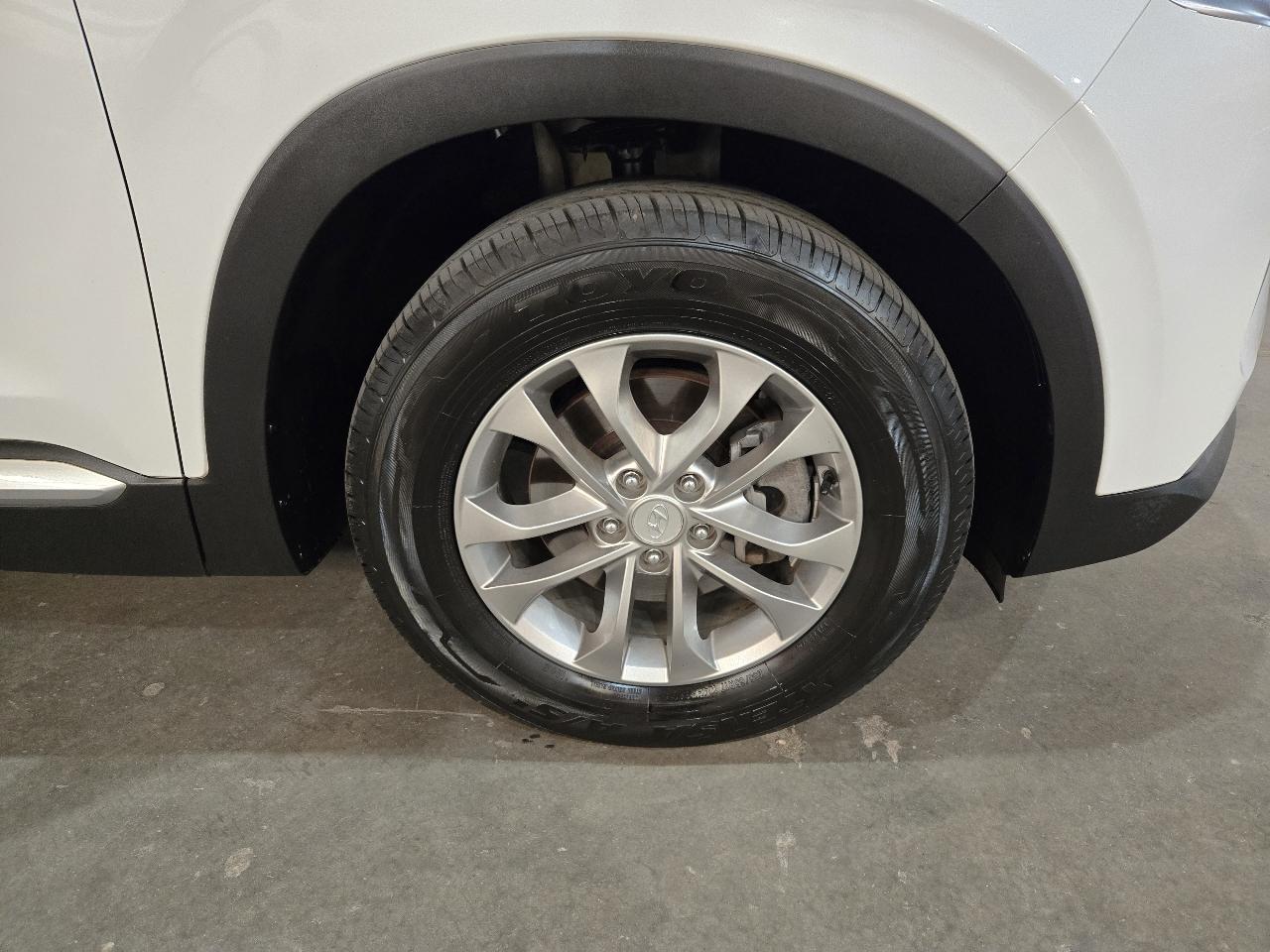 Hyundai Santa Fe SEL 2.4L Auto FWD 2020