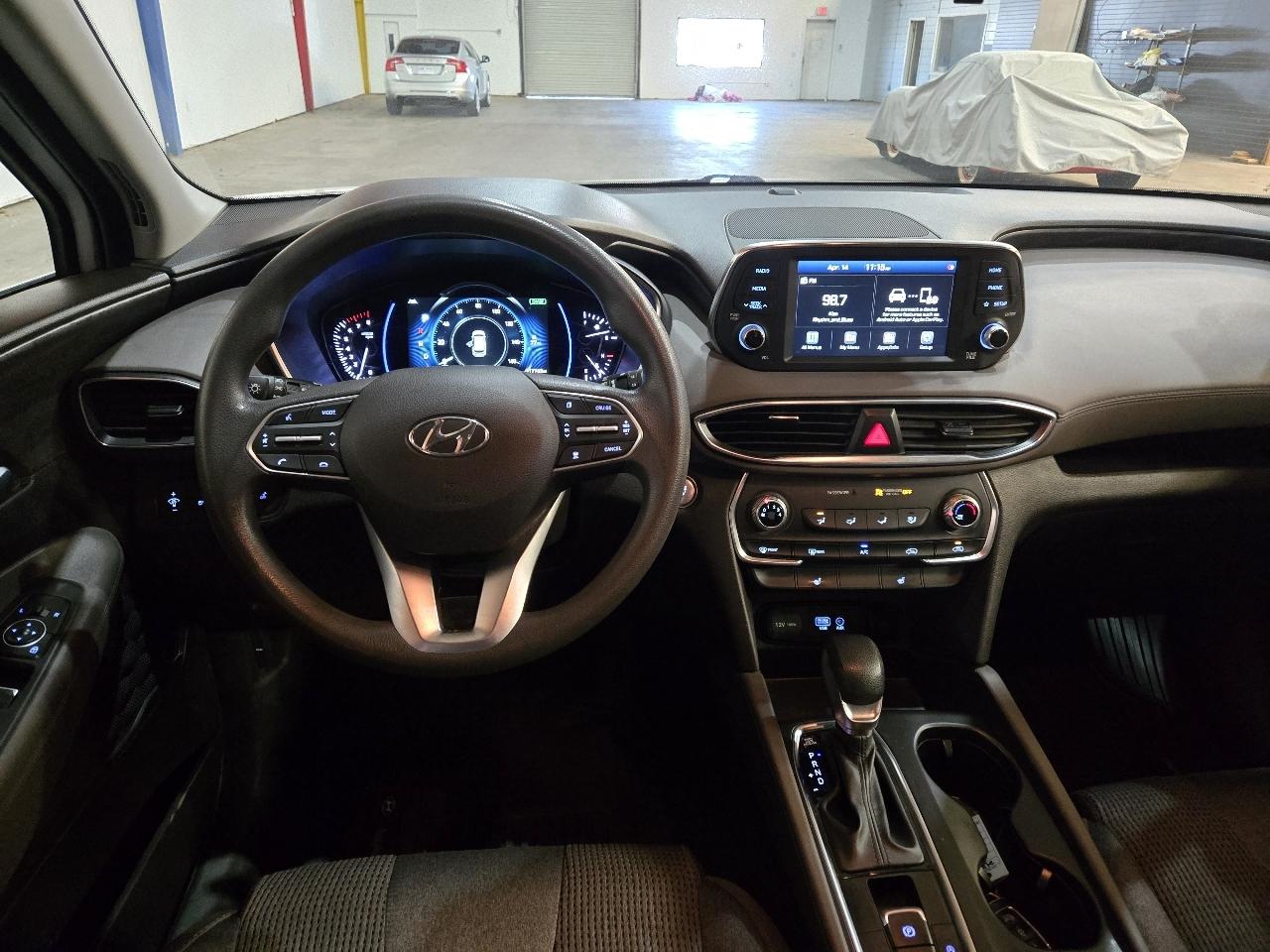 Hyundai Santa Fe SEL 2.4L Auto FWD 2020