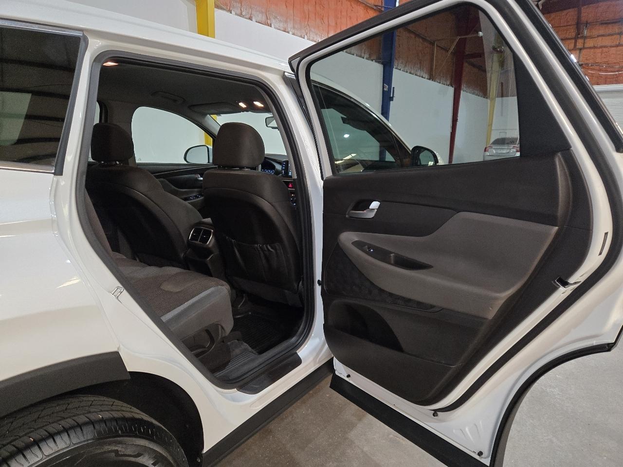 Hyundai Santa Fe SEL 2.4L Auto FWD 2020