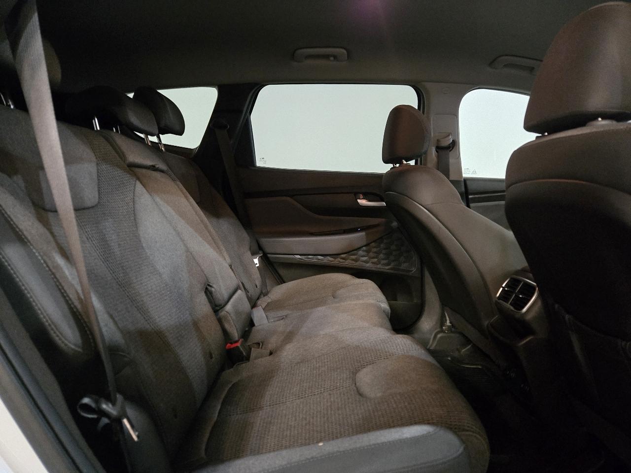 Hyundai Santa Fe SEL 2.4L Auto FWD 2020