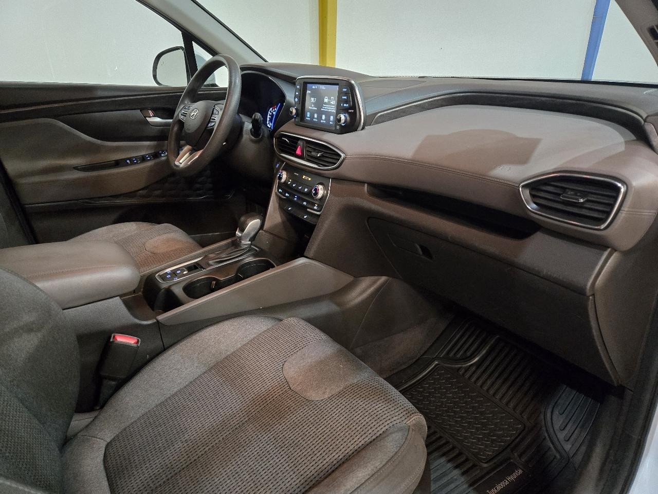 Hyundai Santa Fe SEL 2.4L Auto FWD 2020