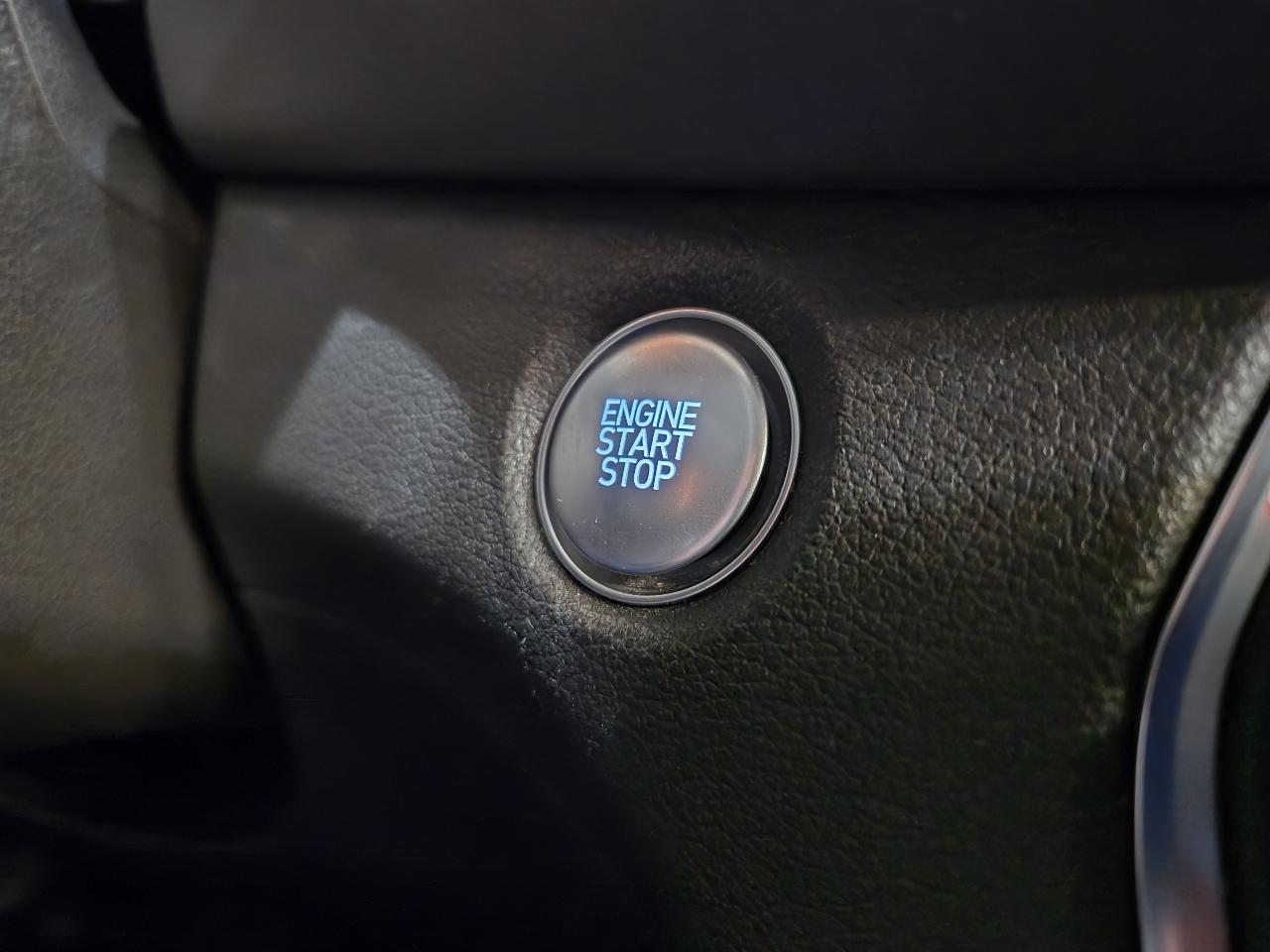 Hyundai Santa Fe SEL 2.4L Auto FWD 2020