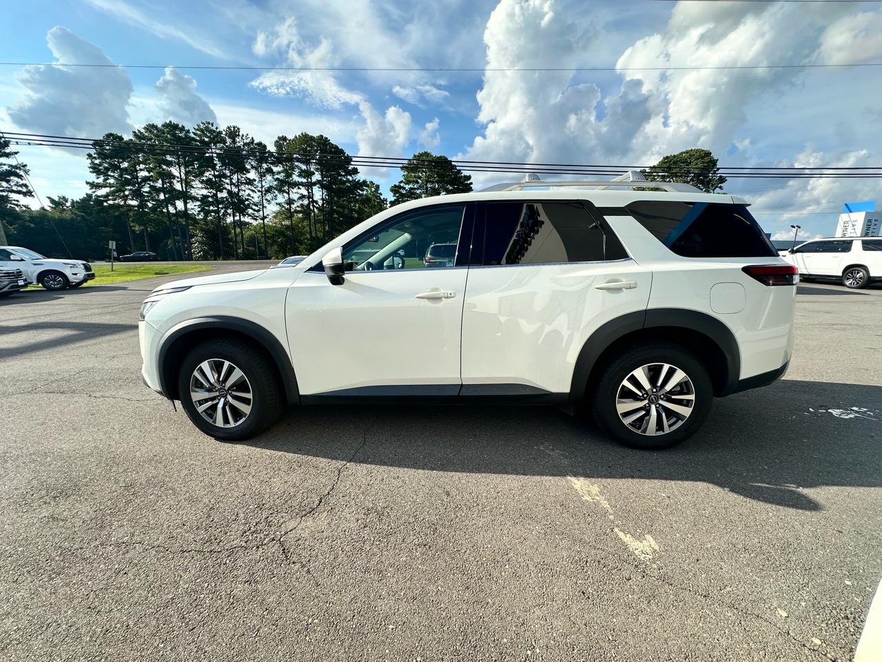 Nissan Pathfinder SL 4WD 2023
