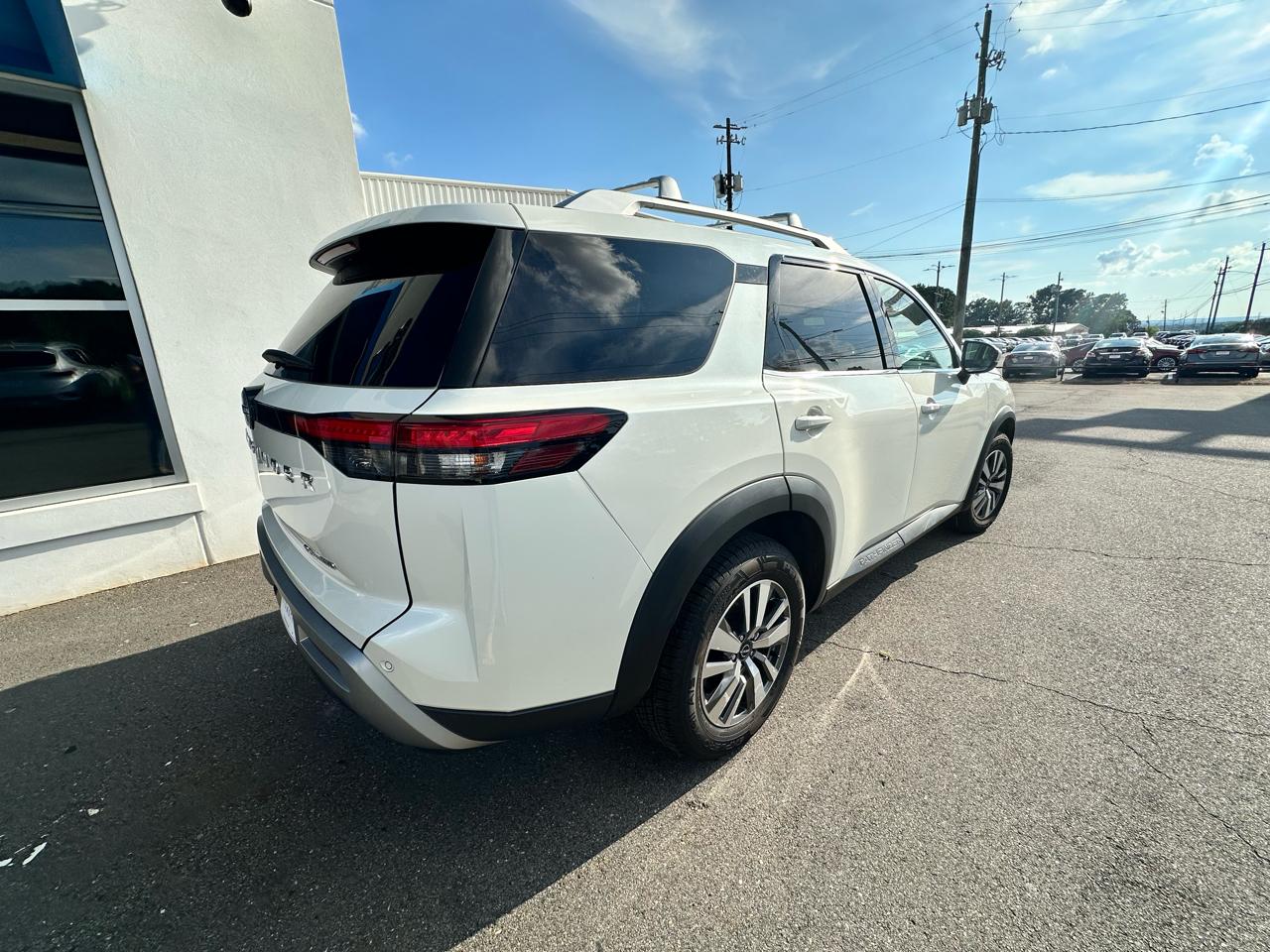 Nissan Pathfinder SL 4WD 2023