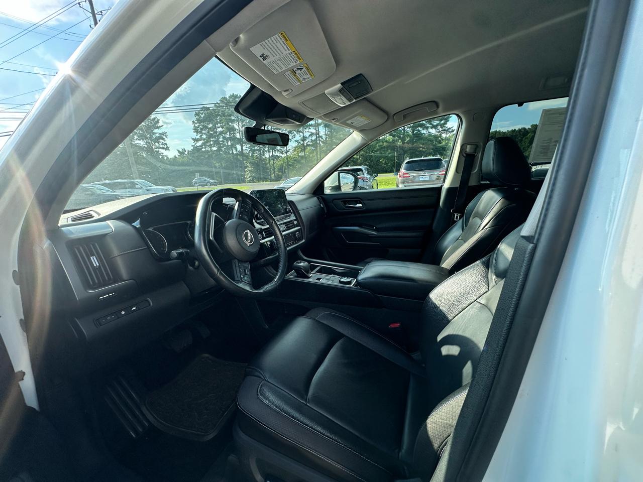 Nissan Pathfinder SL 4WD 2023