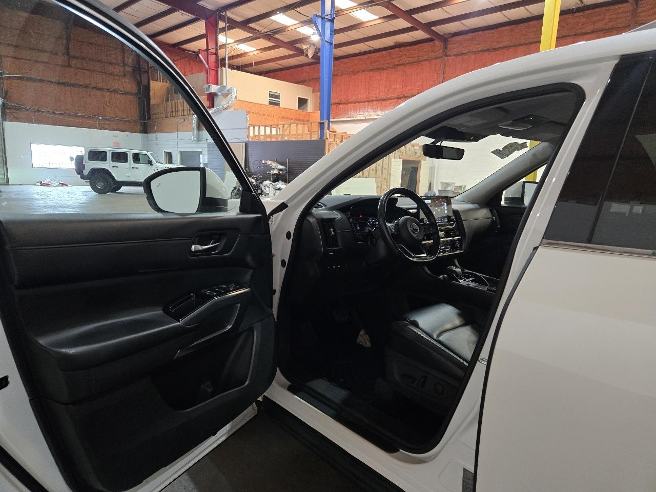 Nissan Pathfinder SL 4WD 2023