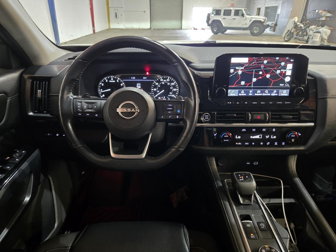 Nissan Pathfinder SL 4WD 2023
