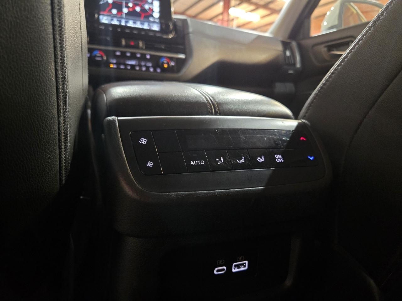Nissan Pathfinder SL 4WD 2023