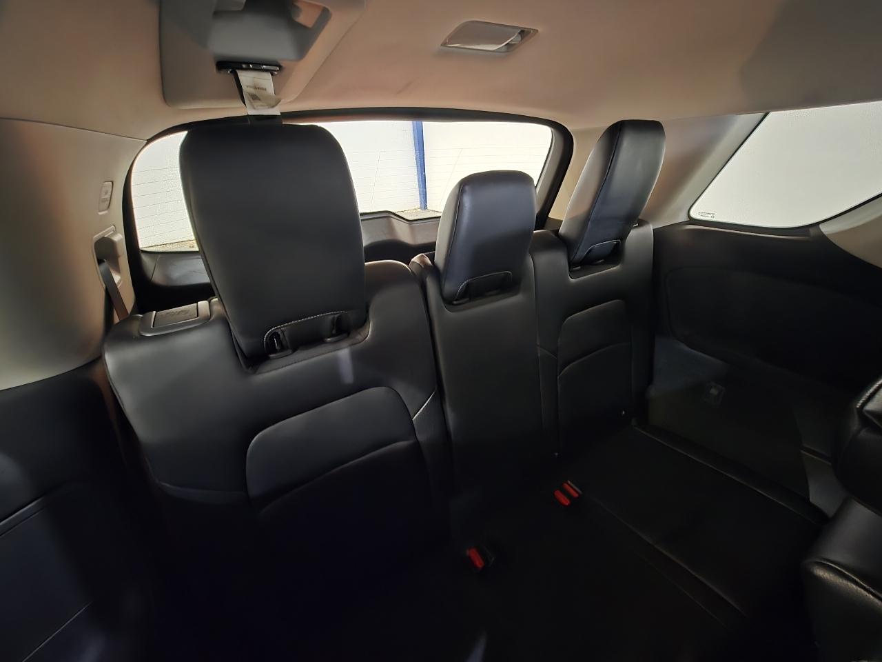 Nissan Pathfinder SL 4WD 2023
