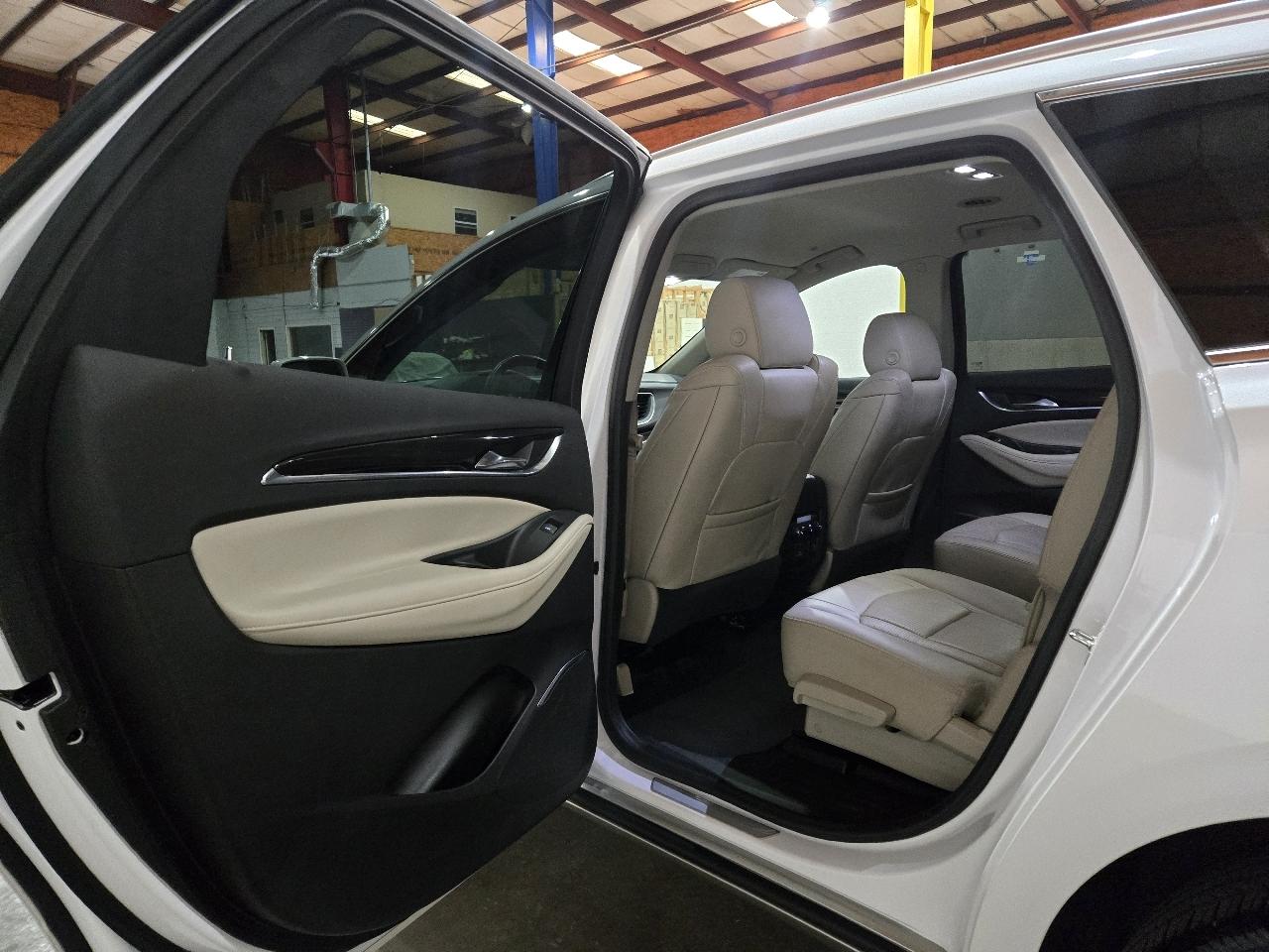 Buick Enclave FWD 4dr Premium 2018