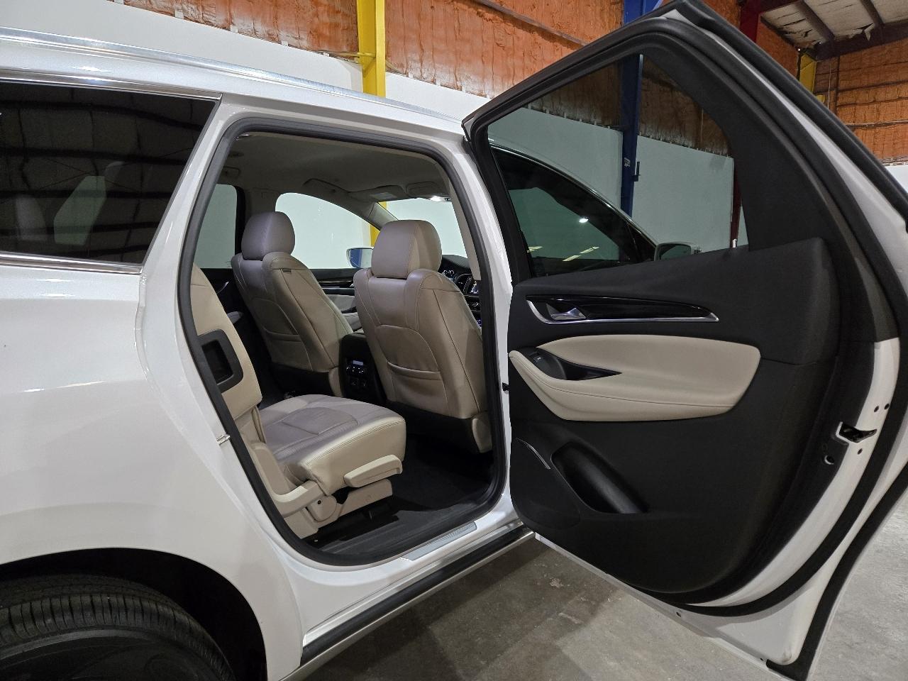 Buick Enclave FWD 4dr Premium 2018