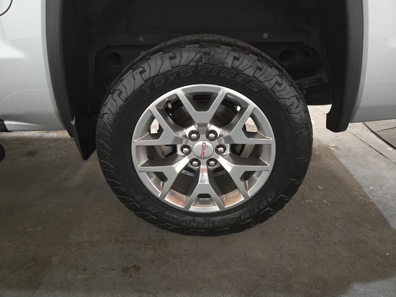 GMC Sierra 1500 4WD Crew Cab 143.5" SLT 2018