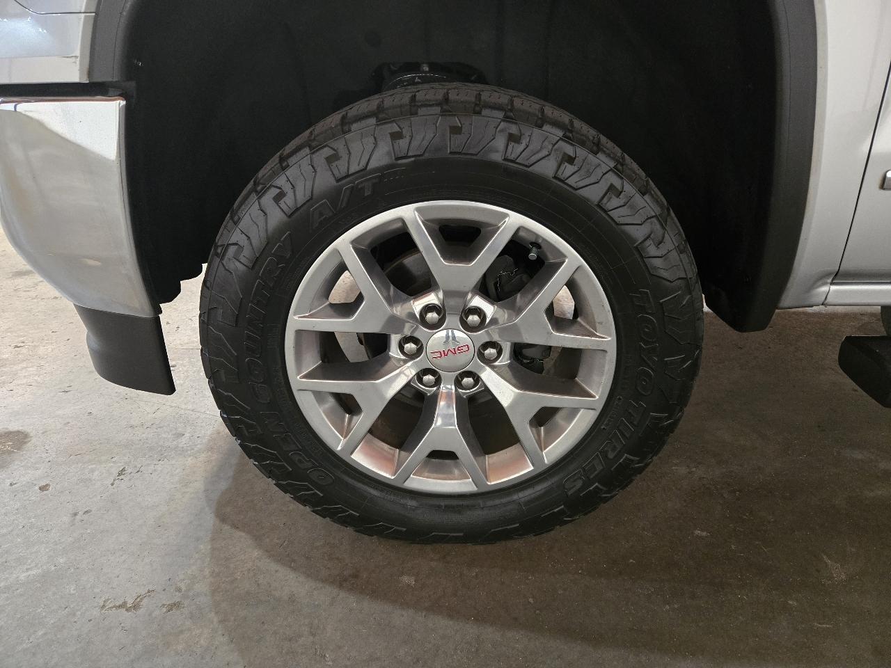 GMC Sierra 1500 4WD Crew Cab 143.5" SLT 2018