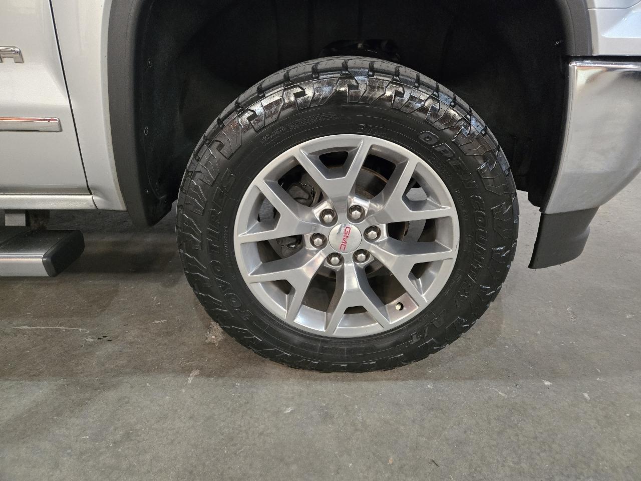 GMC Sierra 1500 4WD Crew Cab 143.5" SLT 2018