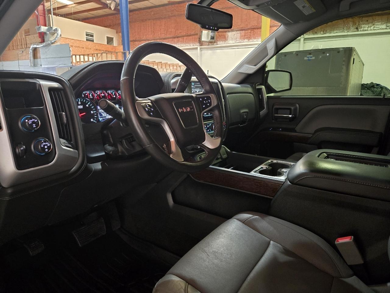 GMC Sierra 1500 4WD Crew Cab 143.5" SLT 2018
