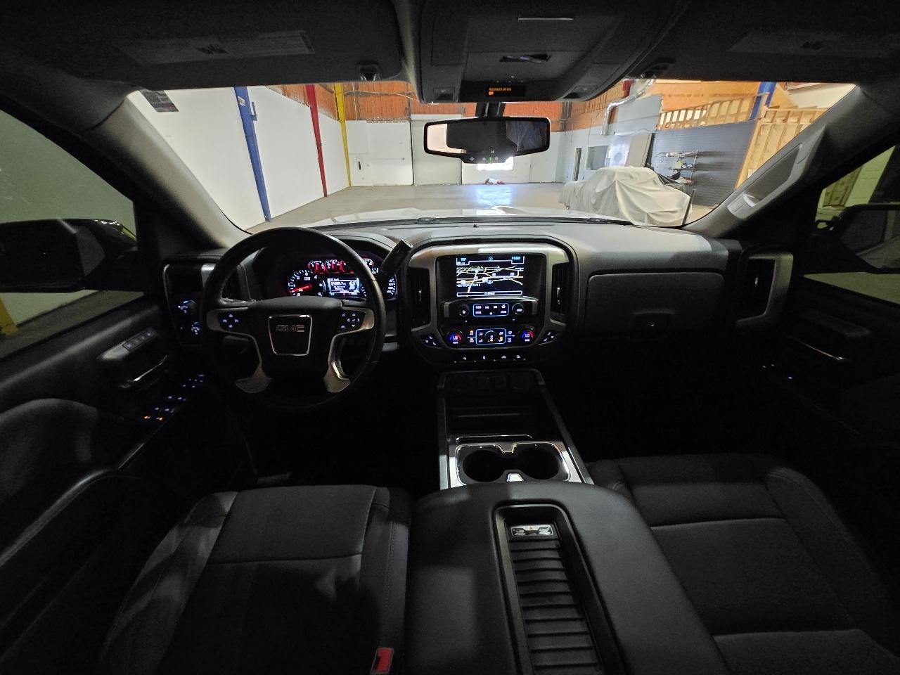 GMC Sierra 1500 4WD Crew Cab 143.5" SLT 2018