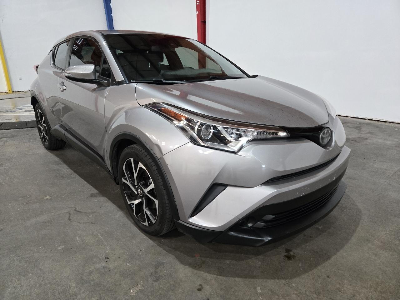 2018 Toyota C-HR XLE FWD (Natl)