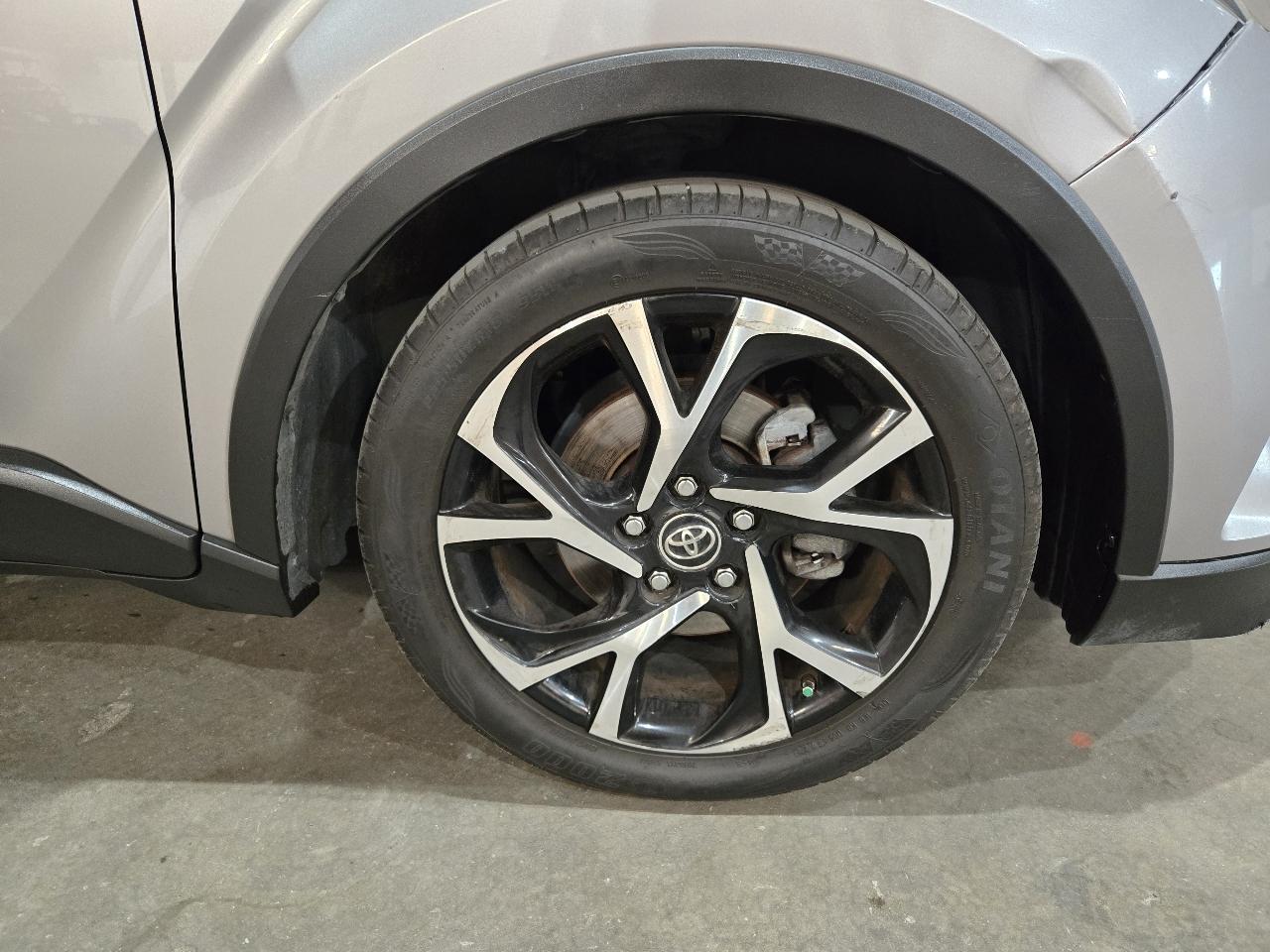 Toyota C-HR XLE FWD (Natl) 2018