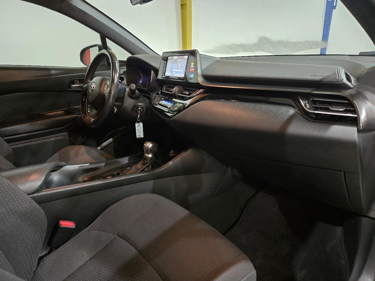 Toyota C-HR XLE FWD (Natl) 2018