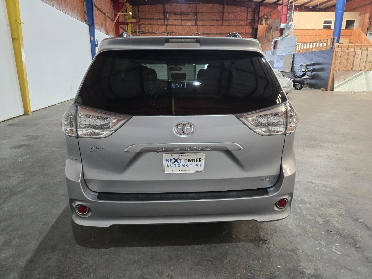 Toyota Sienna 5dr 8-Pass Van SE FWD (Natl) 2016