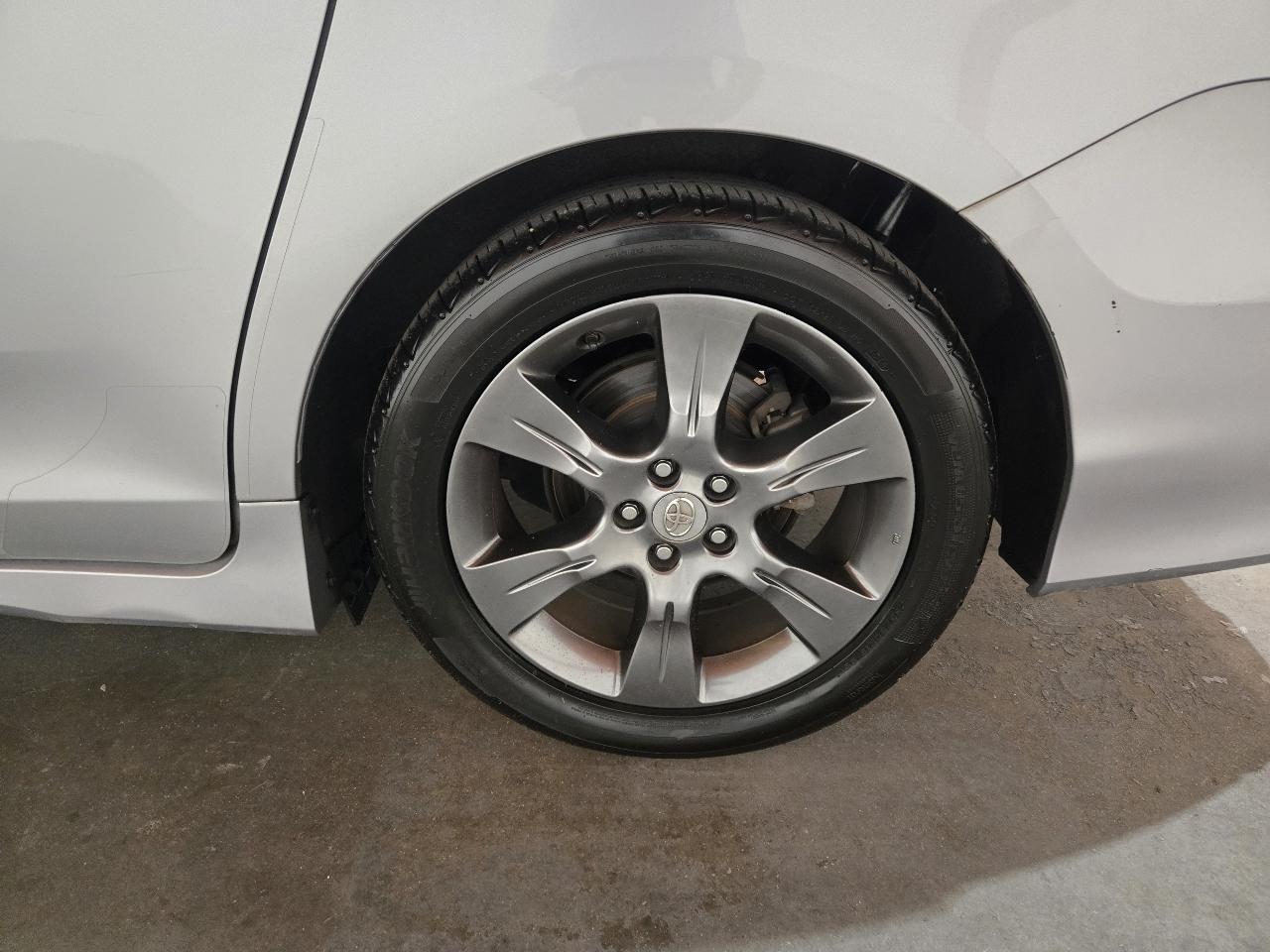 Toyota Sienna 5dr 8-Pass Van SE FWD (Natl) 2016