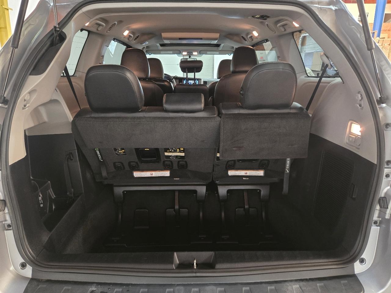 Toyota Sienna 5dr 8-Pass Van SE FWD (Natl) 2016