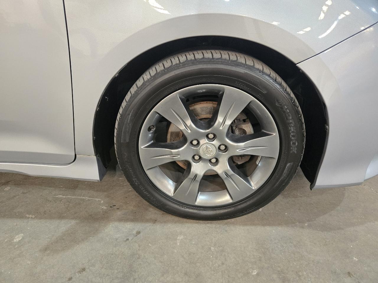 Toyota Sienna 5dr 8-Pass Van SE FWD (Natl) 2016