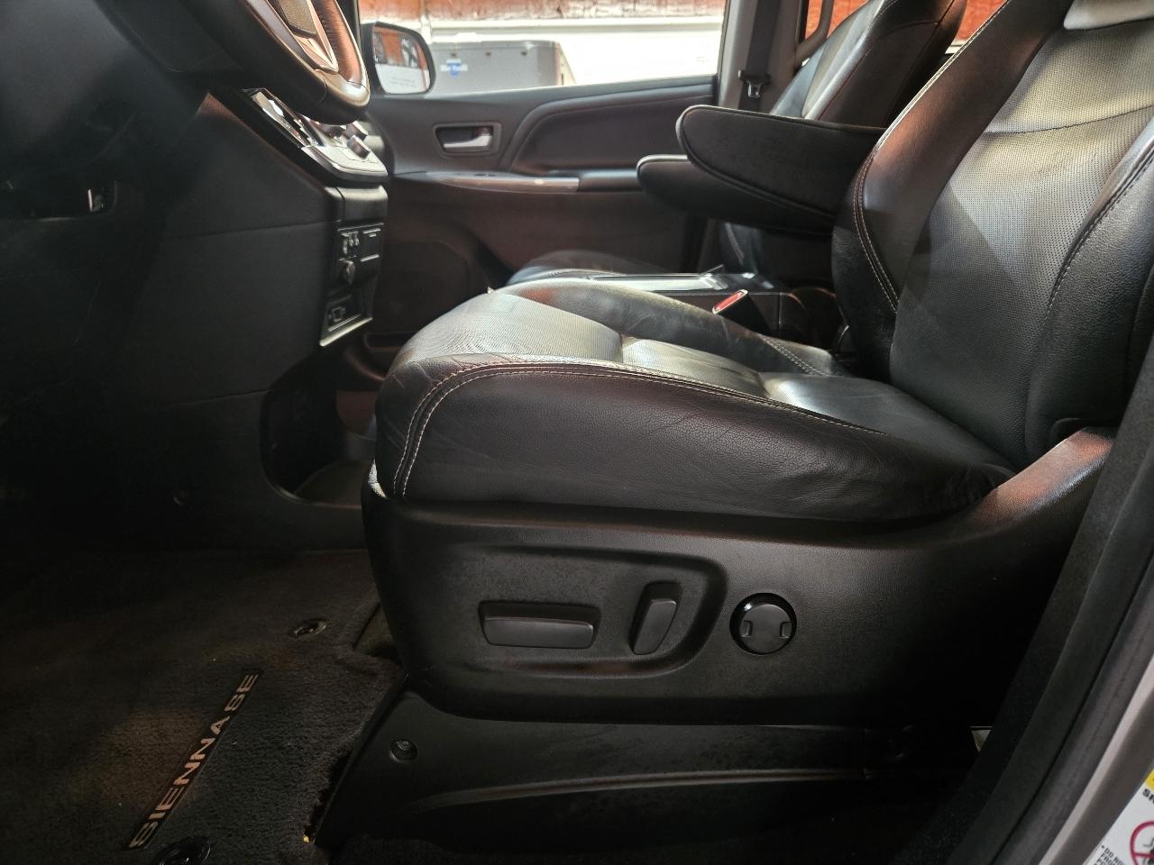 Toyota Sienna 5dr 8-Pass Van SE FWD (Natl) 2016