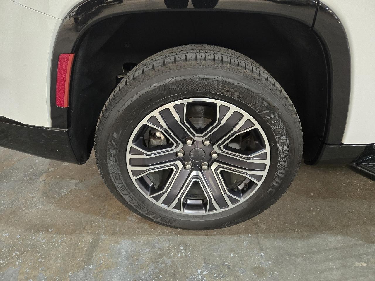 Jeep Wagoneer 4x2 2023