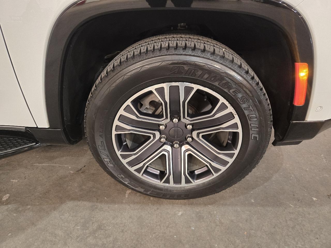 Jeep Wagoneer 4x2 2023