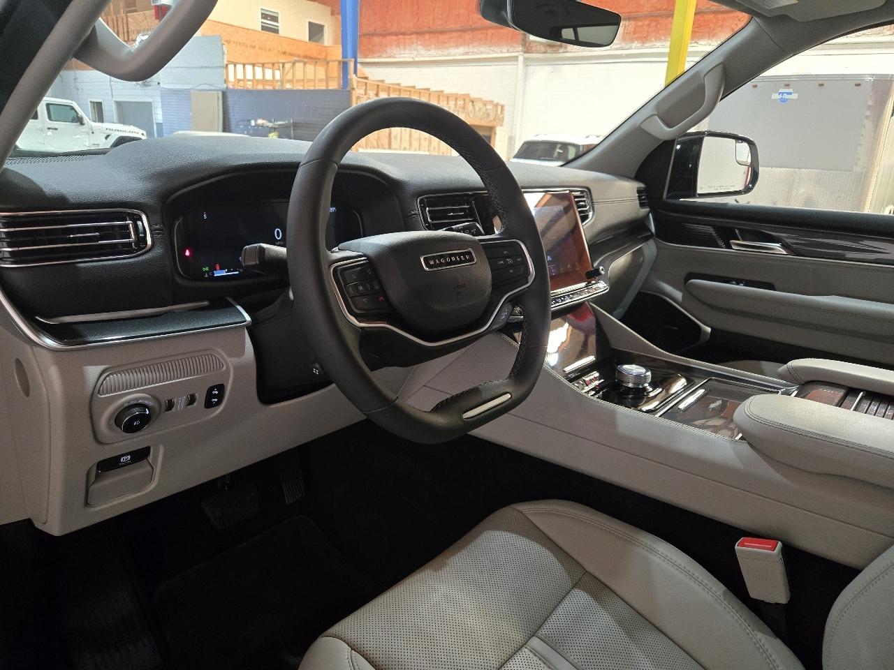 Jeep Wagoneer 4x2 2023