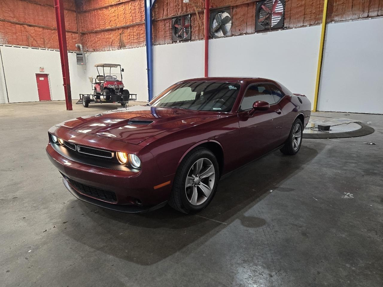 Dodge Challenger SXT RWD 2019