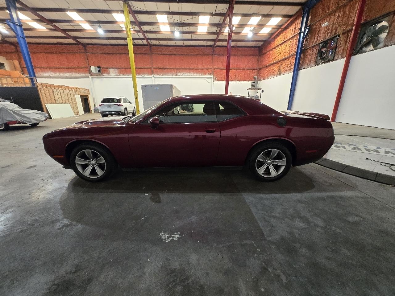 Dodge Challenger SXT RWD 2019