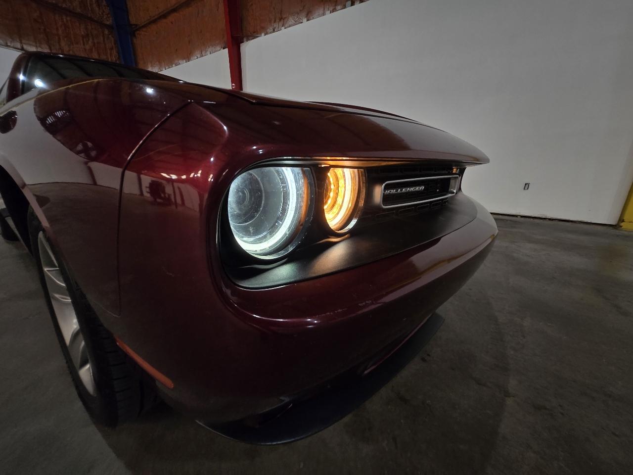 Dodge Challenger SXT RWD 2019