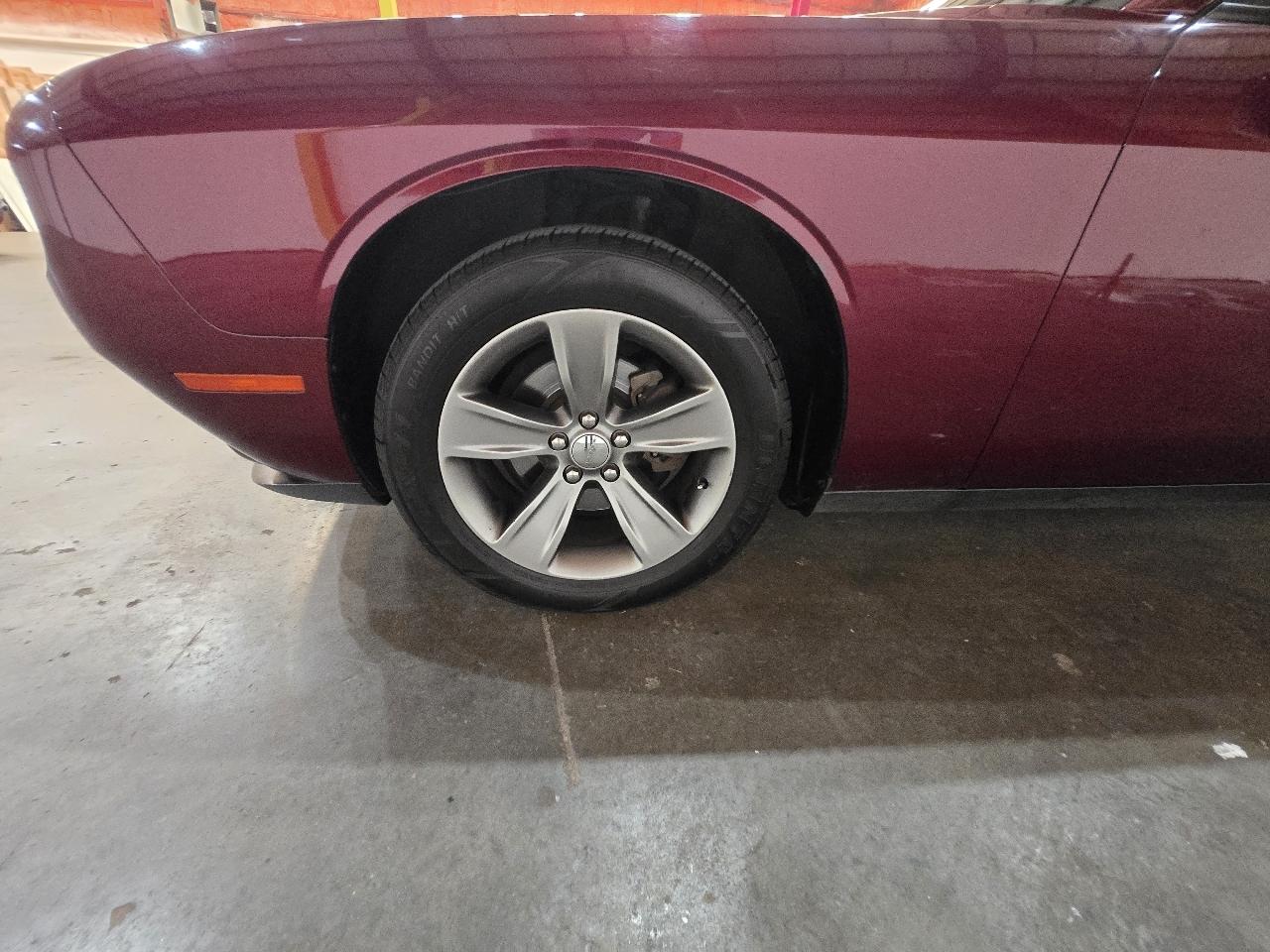 Dodge Challenger SXT RWD 2019