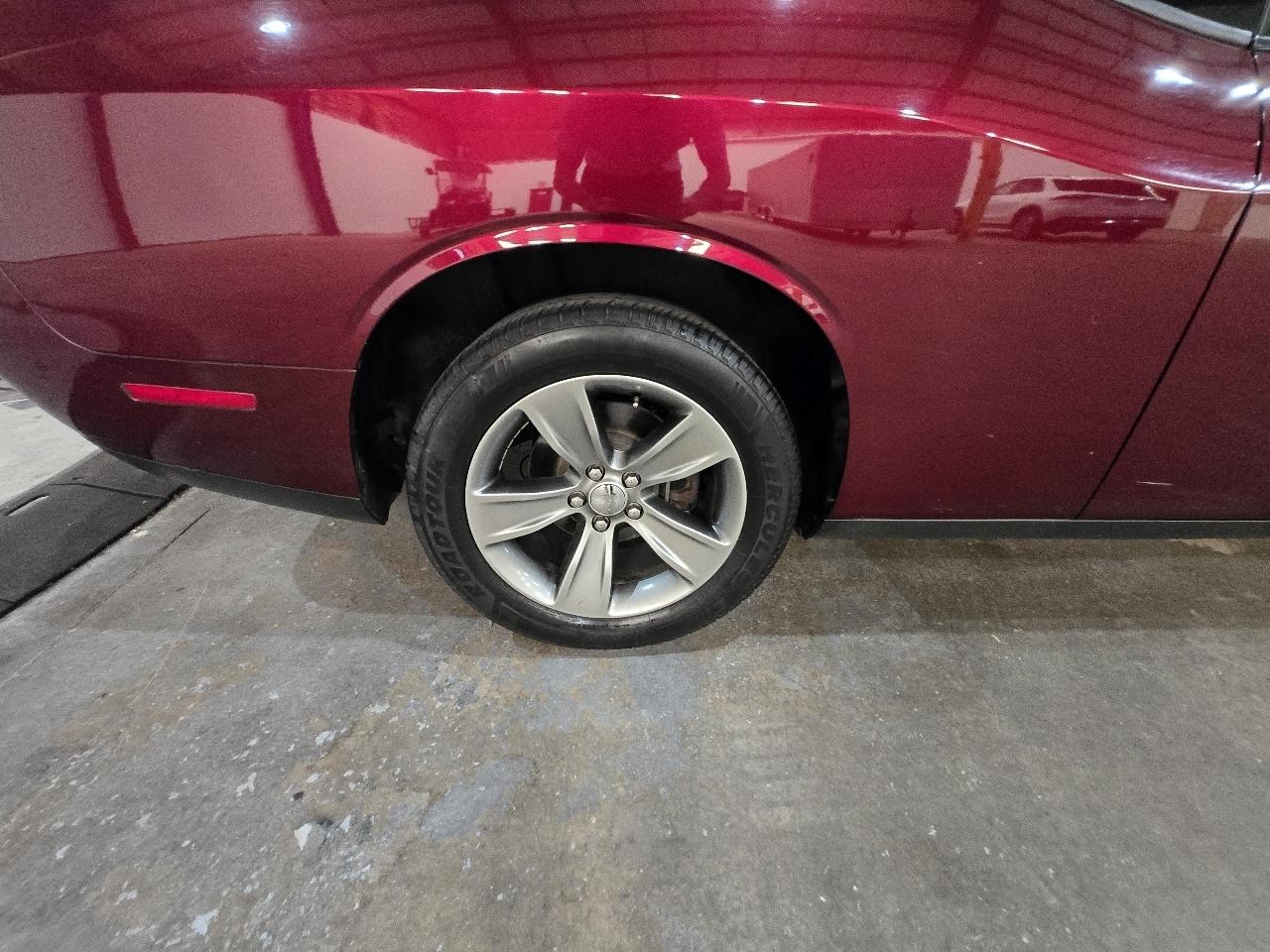 Dodge Challenger SXT RWD 2019