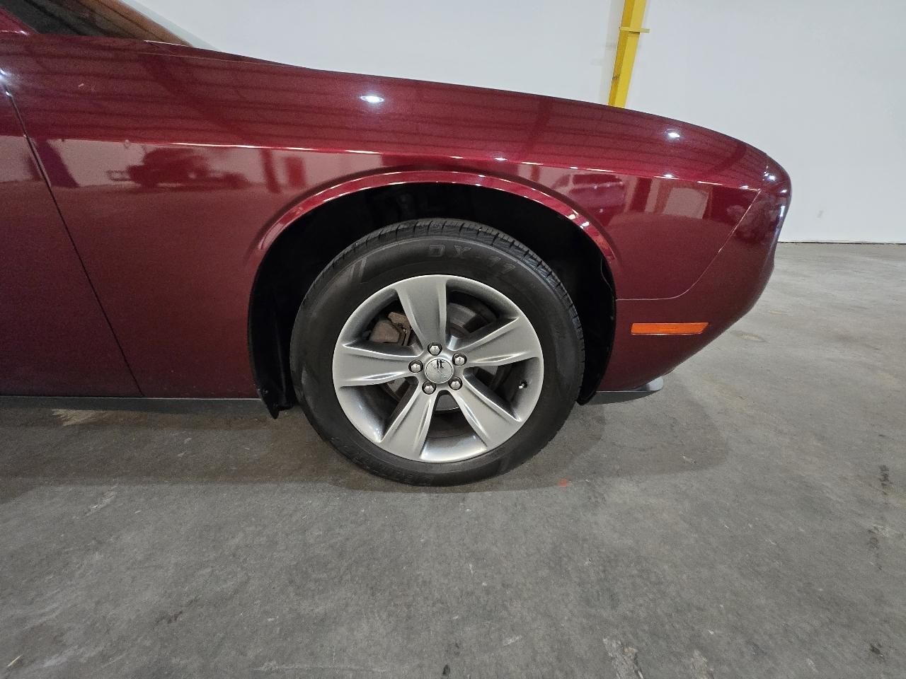 Dodge Challenger SXT RWD 2019