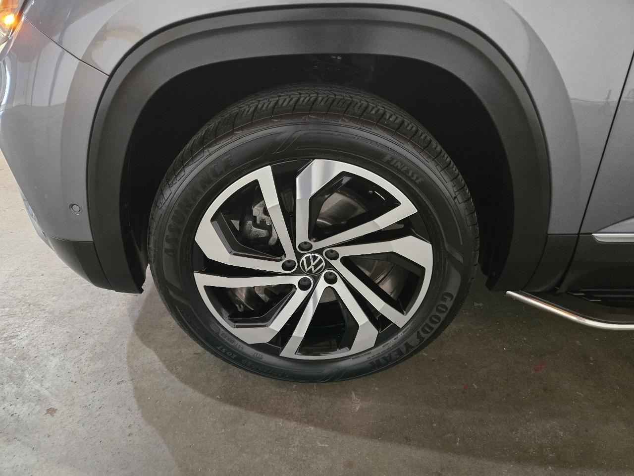 Volkswagen Atlas 2021.5 3.6L V6 SEL Premium 4MOTION 2021