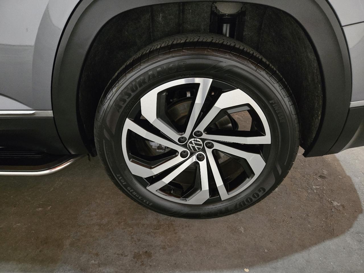 Volkswagen Atlas 2021.5 3.6L V6 SEL Premium 4MOTION 2021