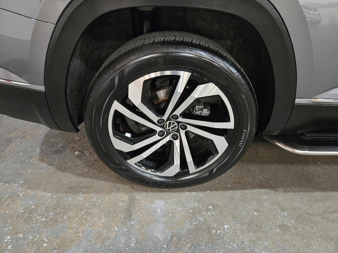 Volkswagen Atlas 2021.5 3.6L V6 SEL Premium 4MOTION 2021