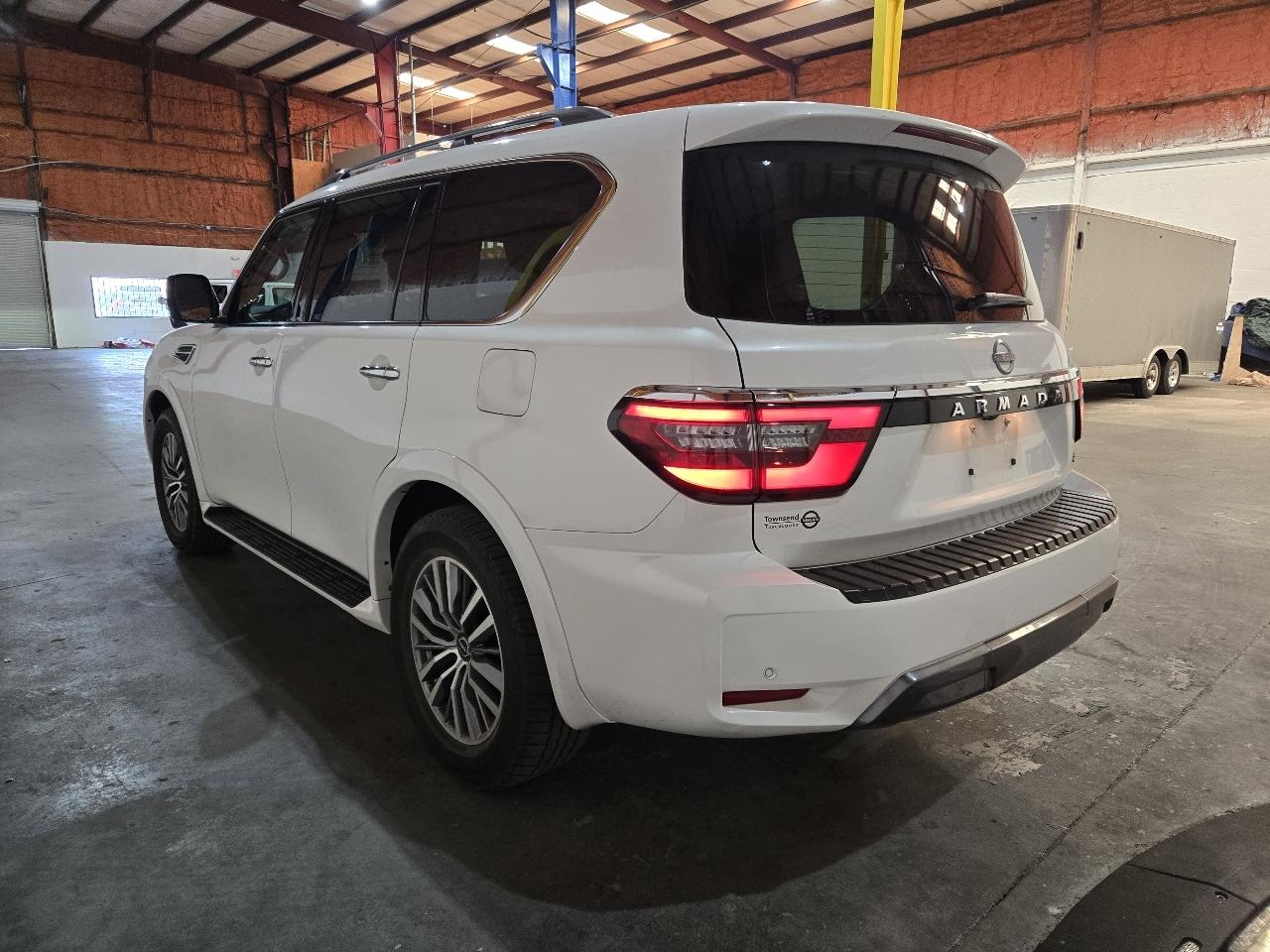 Nissan Armada 4x2 SL 2023