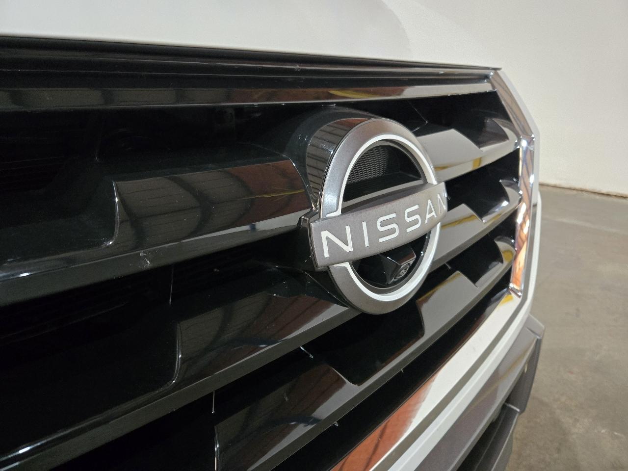 Nissan Armada 4x2 SL 2023