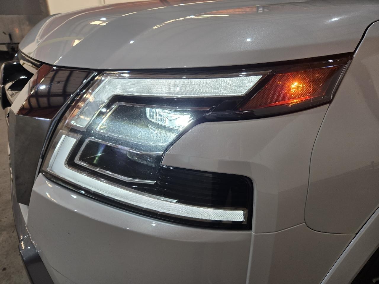 Nissan Armada 4x2 SL 2023