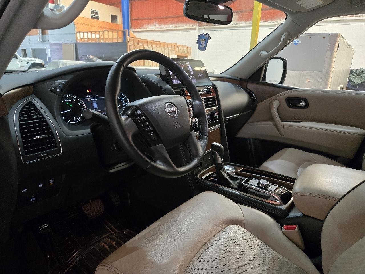 Nissan Armada 4x2 SL 2023