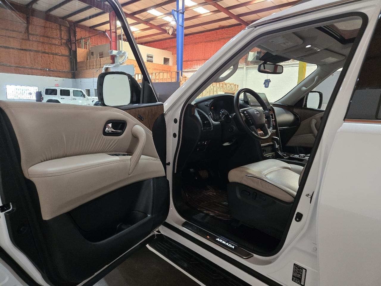 Nissan Armada 4x2 SL 2023