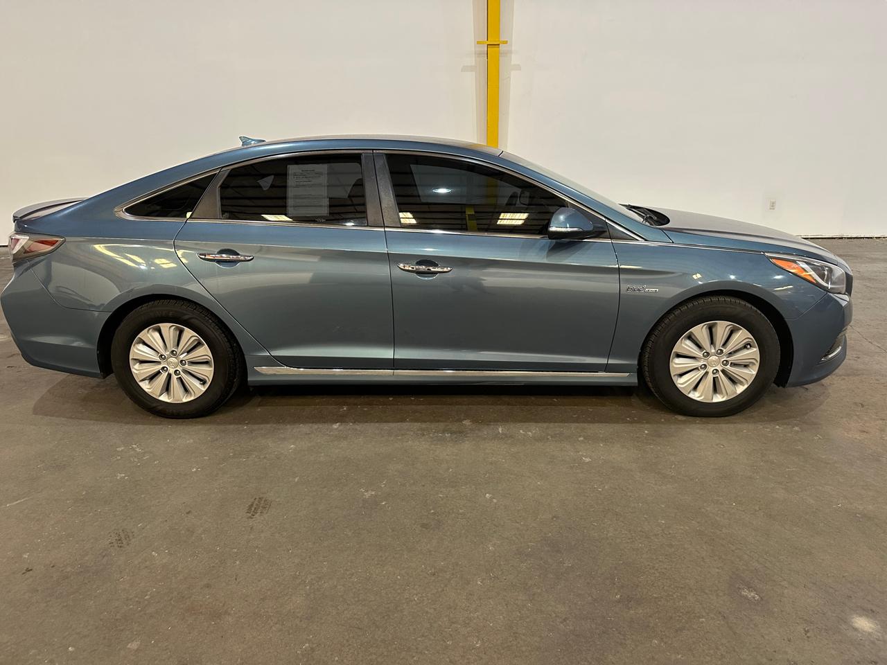 Hyundai Sonata Hybrid 4dr Sdn SE 2016